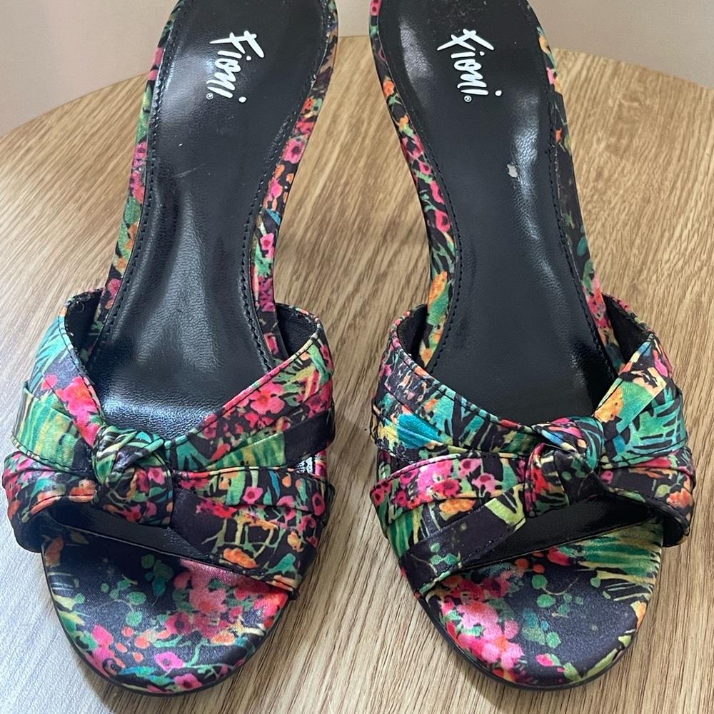 FIONI Multicolor Women's Heels - Picture 6 of 8